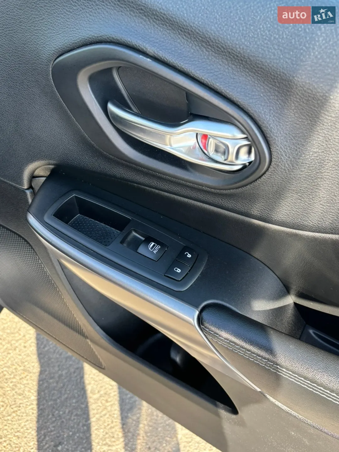2018 Jeep Cherokee - мініатюра 26
