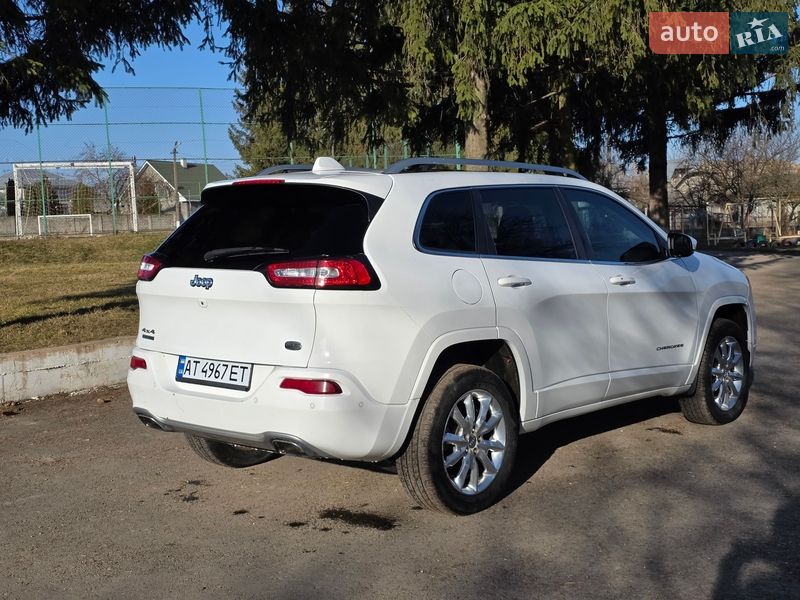 Внедорожник / Кроссовер Jeep Cherokee 2016 в Городенке