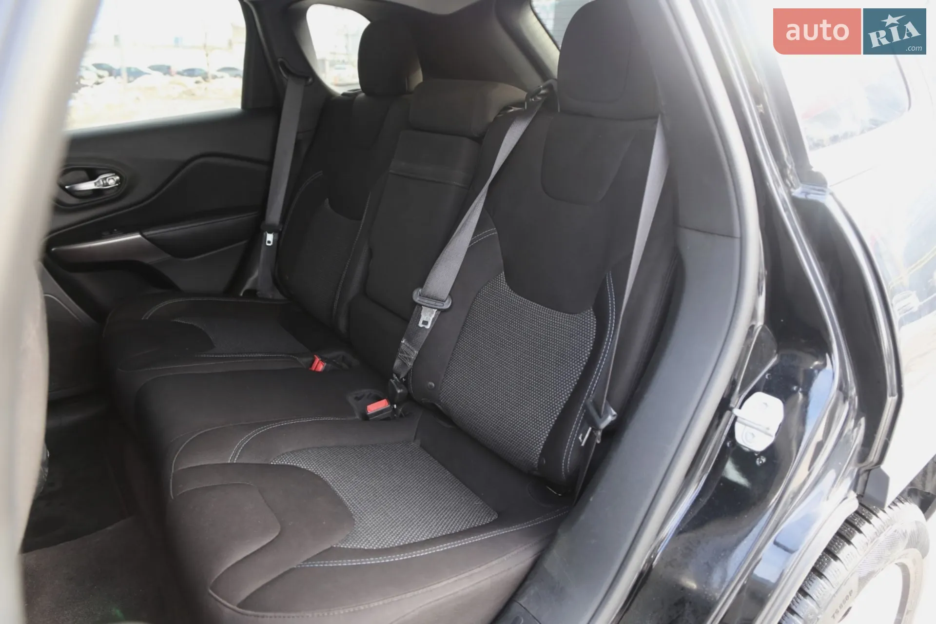 2018 Jeep Cherokee - мініатюра 19