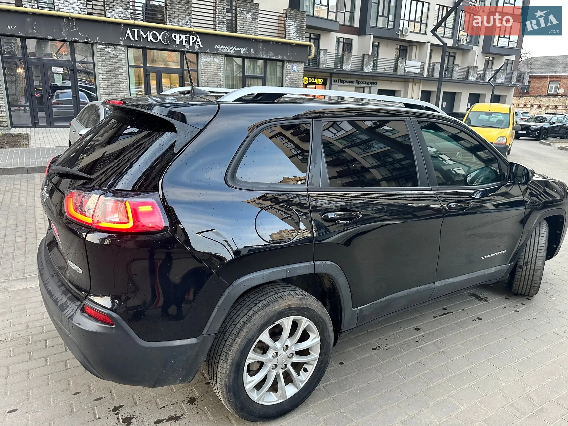 2020 Jeep Cherokee - мініатюра 4