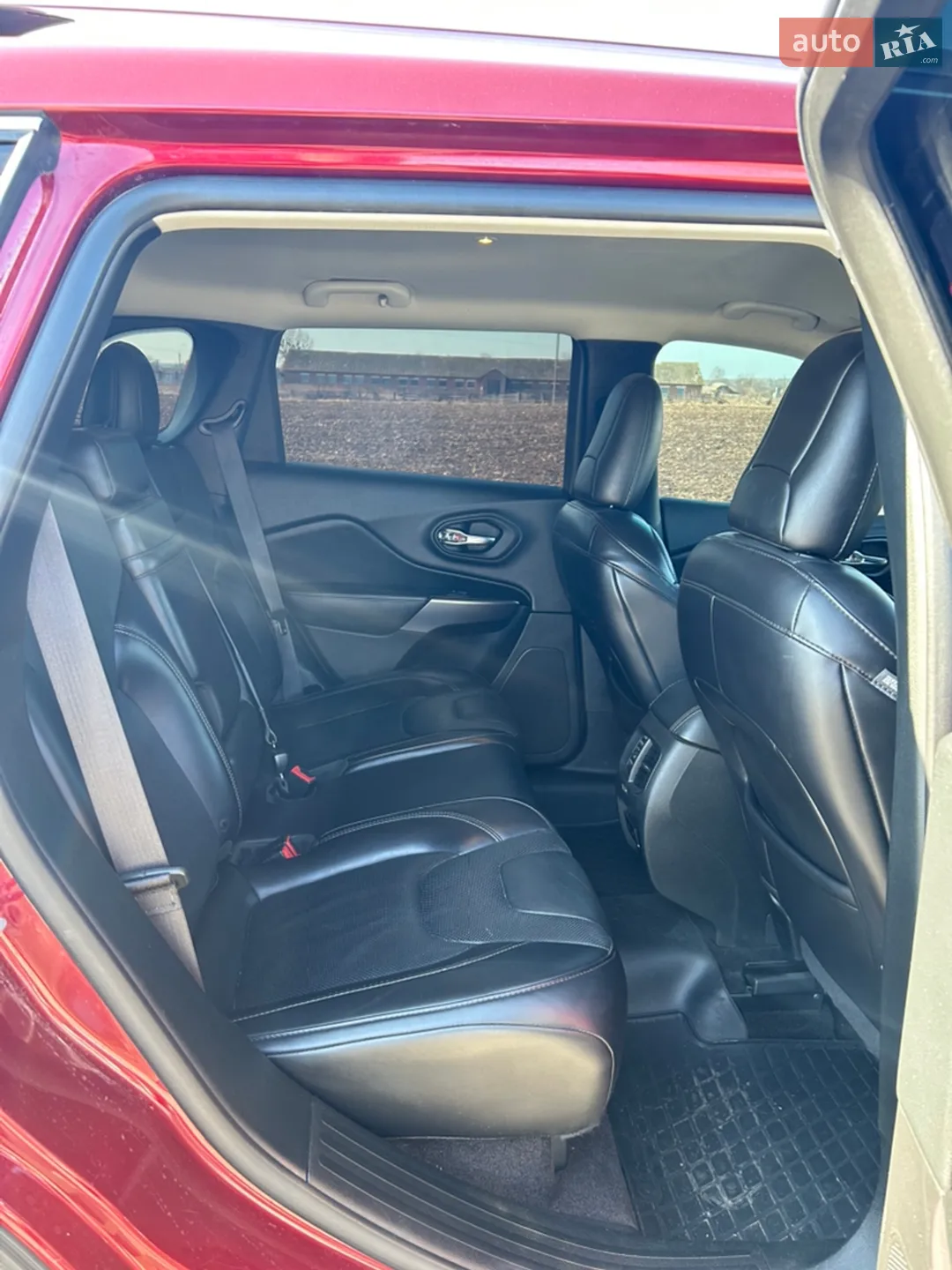 2018 Jeep Cherokee - мініатюра 26