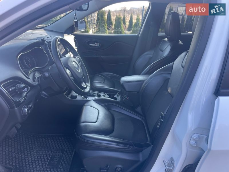 Внедорожник / Кроссовер Jeep Cherokee 2020 в Буске