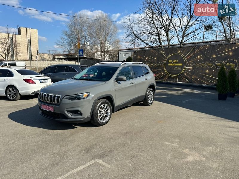 Внедорожник / Кроссовер Jeep Cherokee 2021 в Киеве