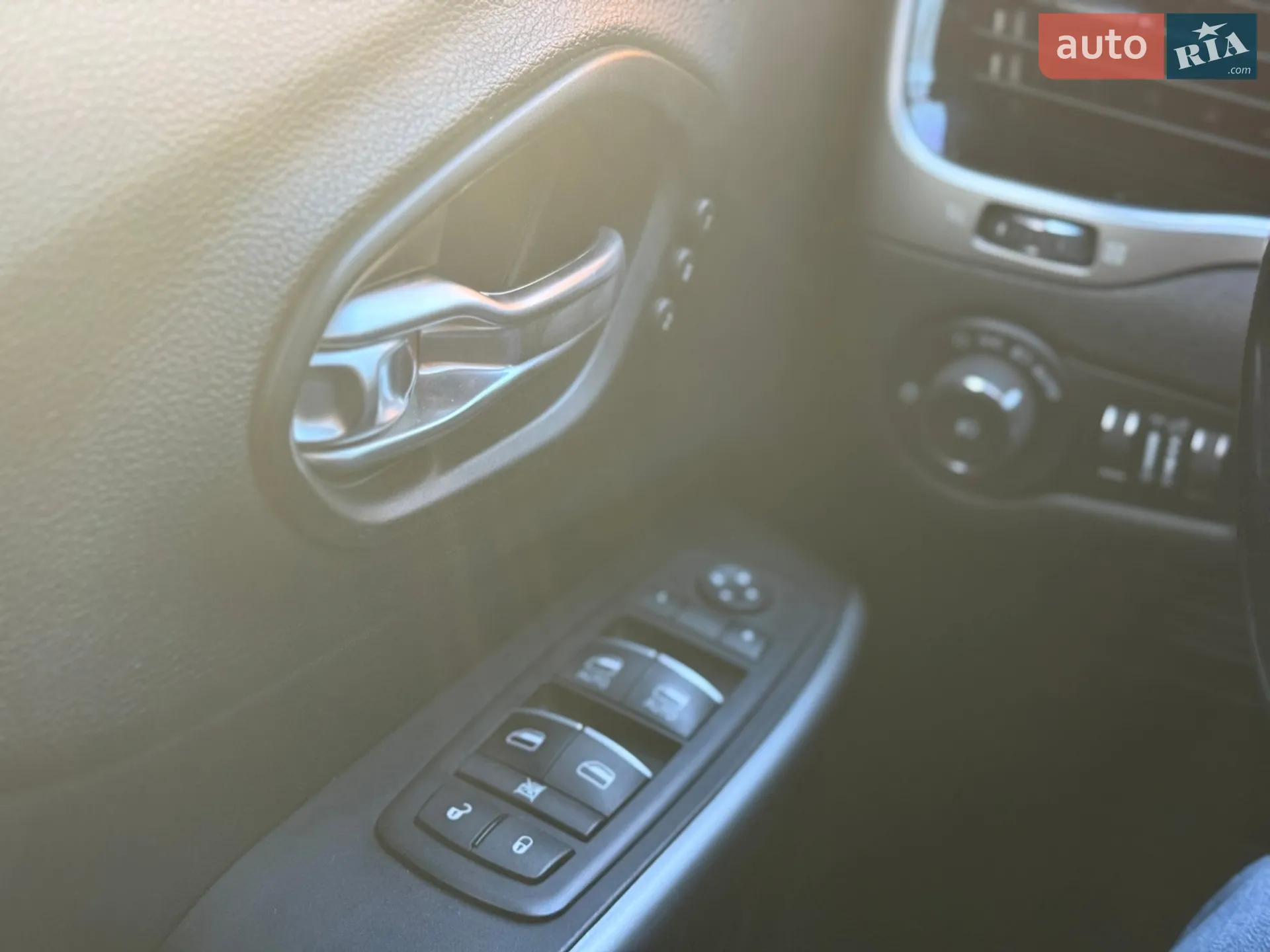 2021 Jeep Cherokee - мініатюра 13