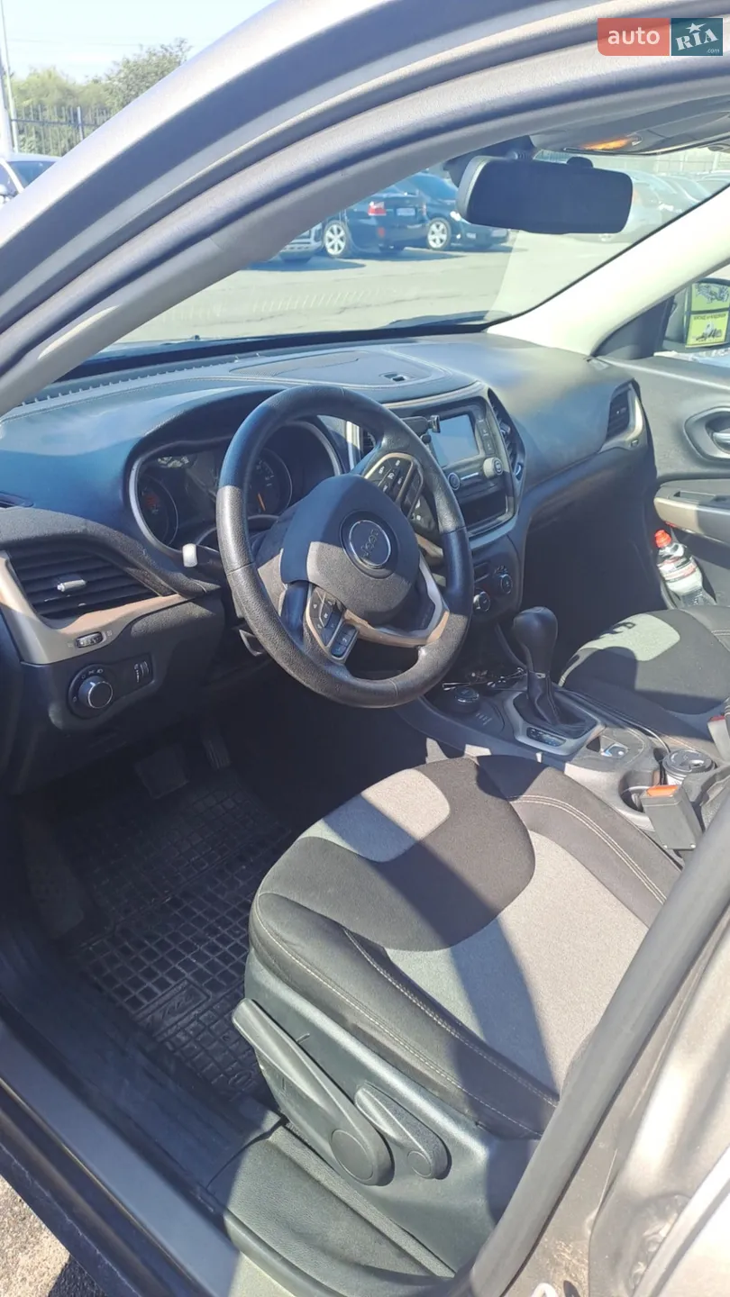 2017 Jeep Cherokee - мініатюра 6