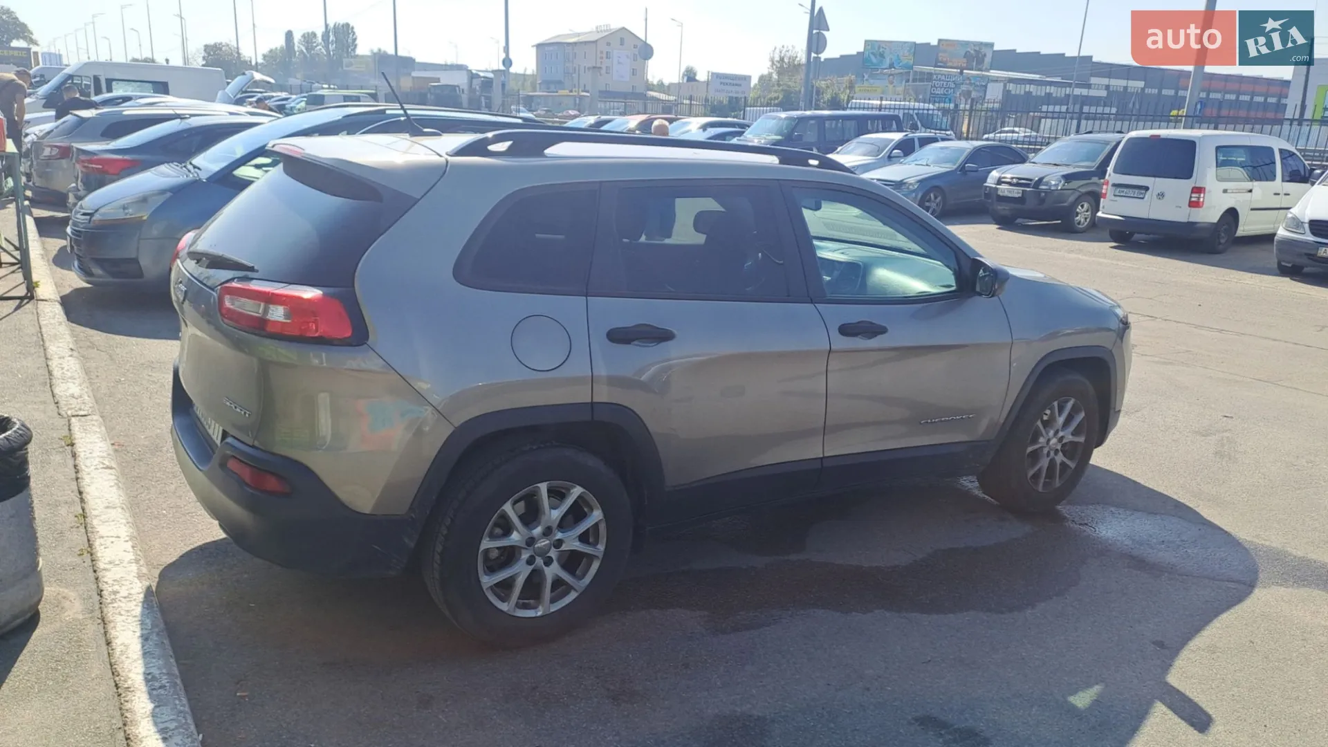 2017 Jeep Cherokee - мініатюра 13