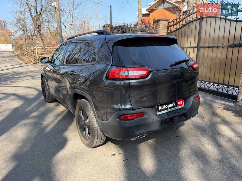 Внедорожник / Кроссовер Jeep Cherokee 2015 в Киеве фото 8 Внедорожник / Кроссовер Jeep Cherokee 2015 в Киеве