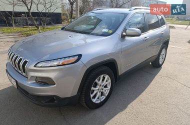 Внедорожник / Кроссовер Jeep Cherokee 2016 в Павлограде