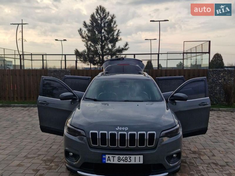 Позашляховик / Кросовер Jeep Cherokee 2019 в Івано-Франківську