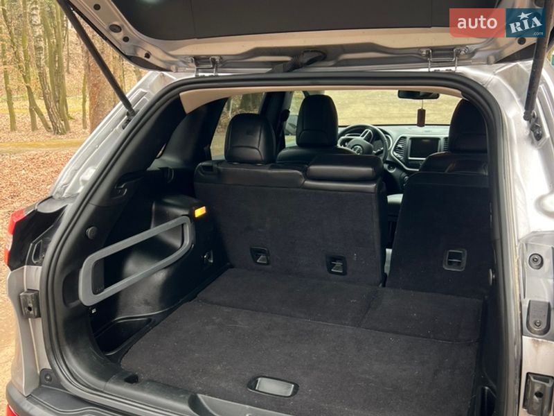 Внедорожник / Кроссовер Jeep Cherokee 2017 в Львове