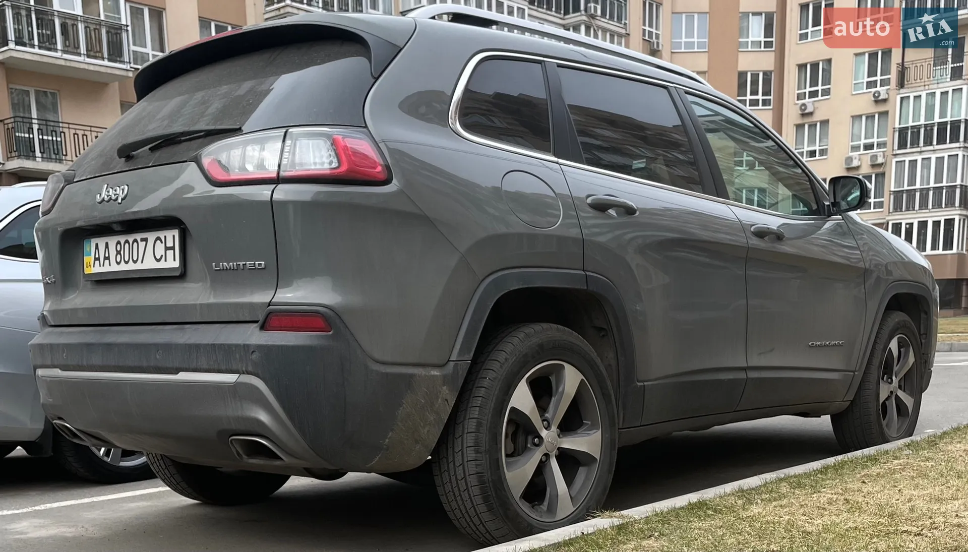 2019 Jeep Cherokee - мініатюра 3