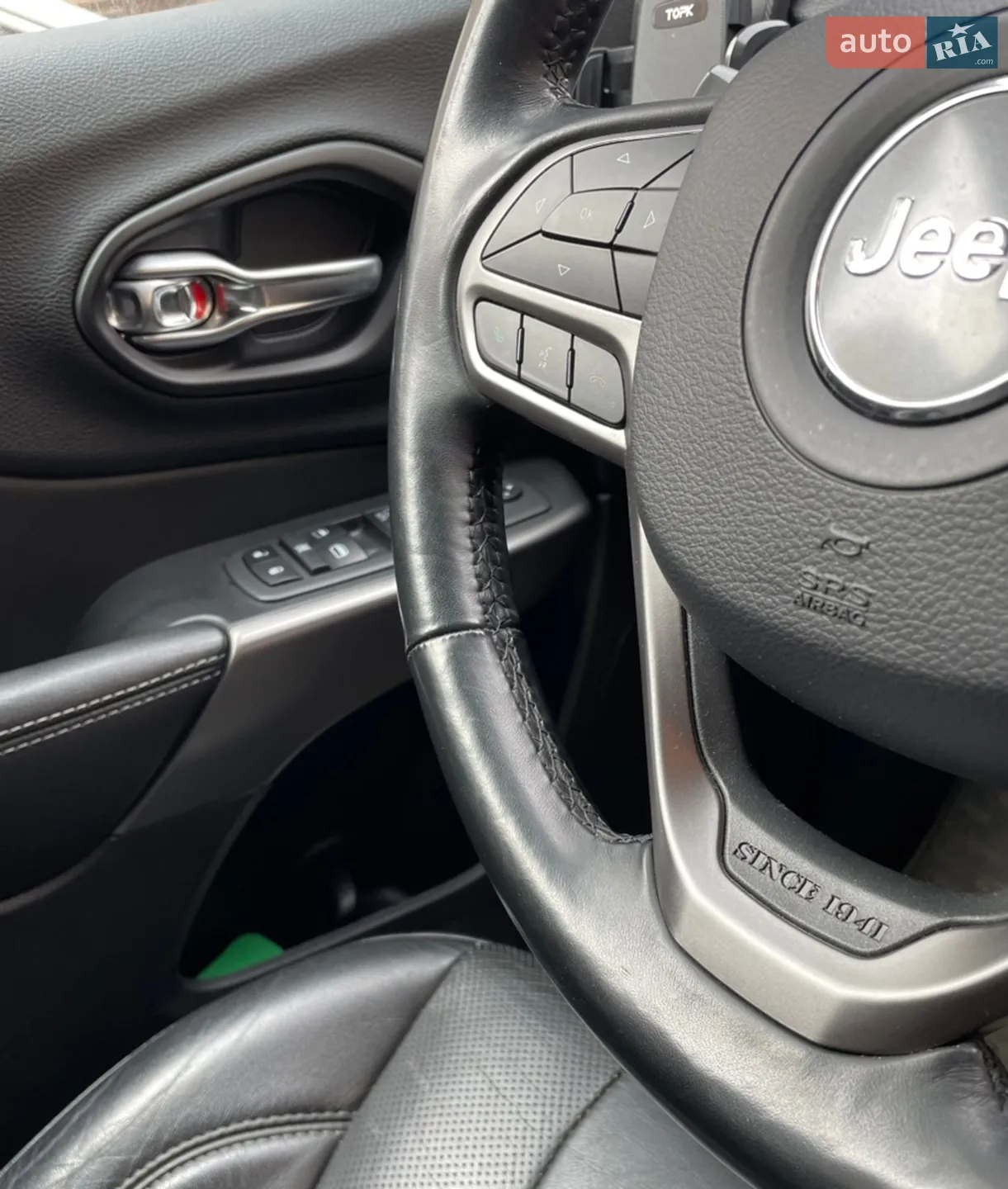 2019 Jeep Cherokee - мініатюра 13