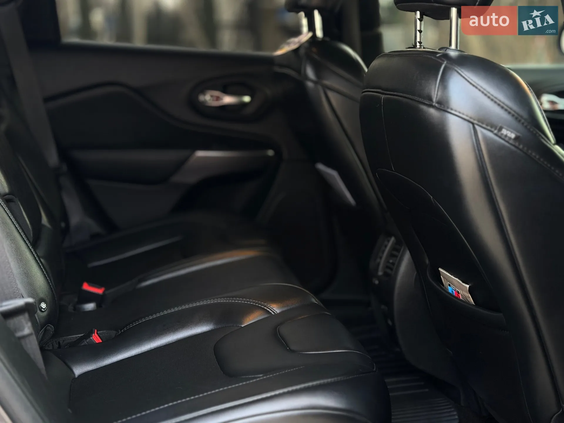 2018 Jeep Cherokee - мініатюра 22