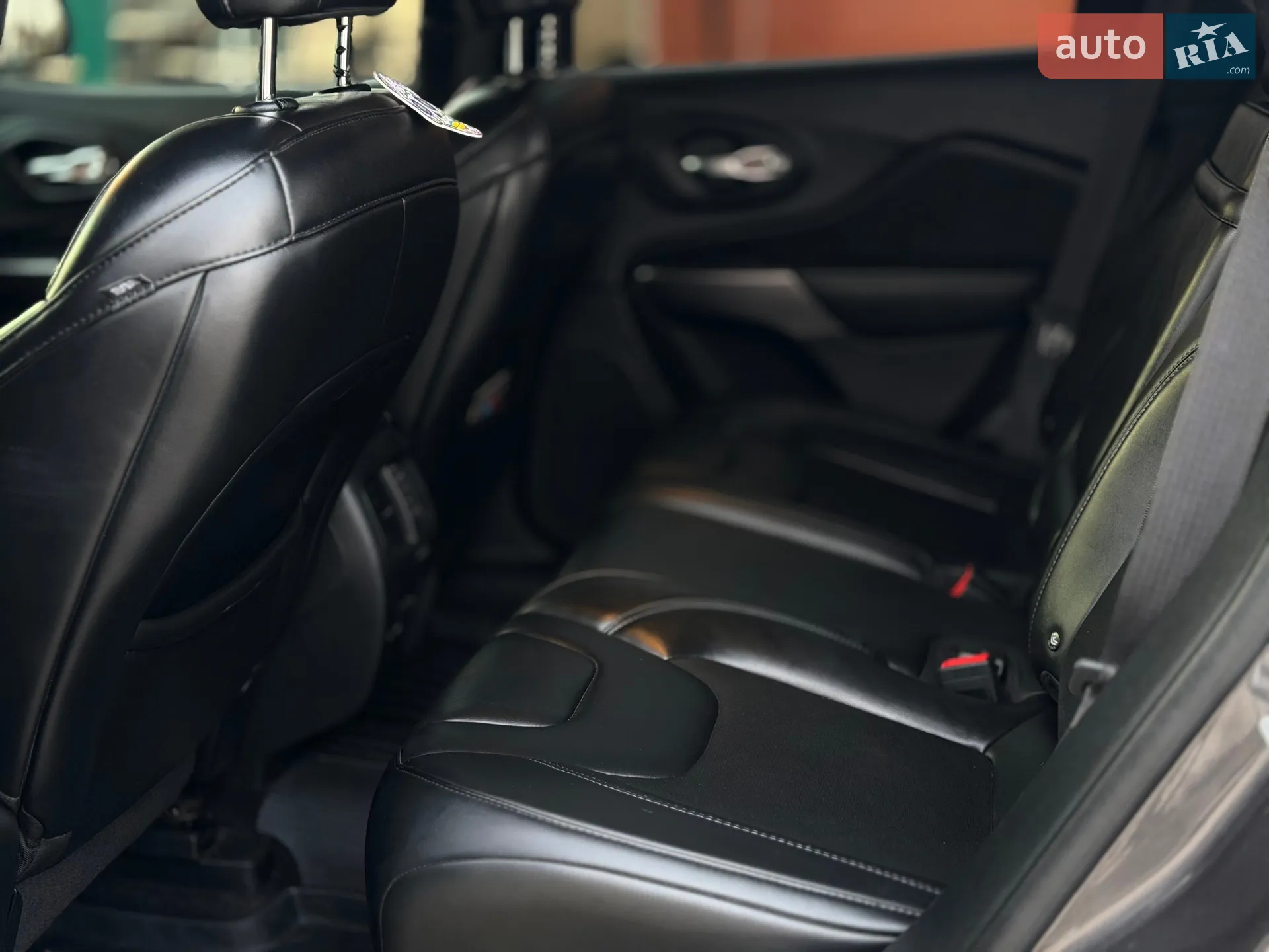 2018 Jeep Cherokee - мініатюра 26