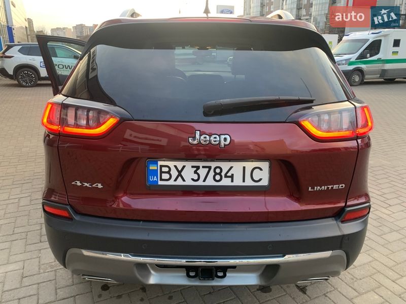 Внедорожник / Кроссовер Jeep Cherokee 2019 в Хмельницком