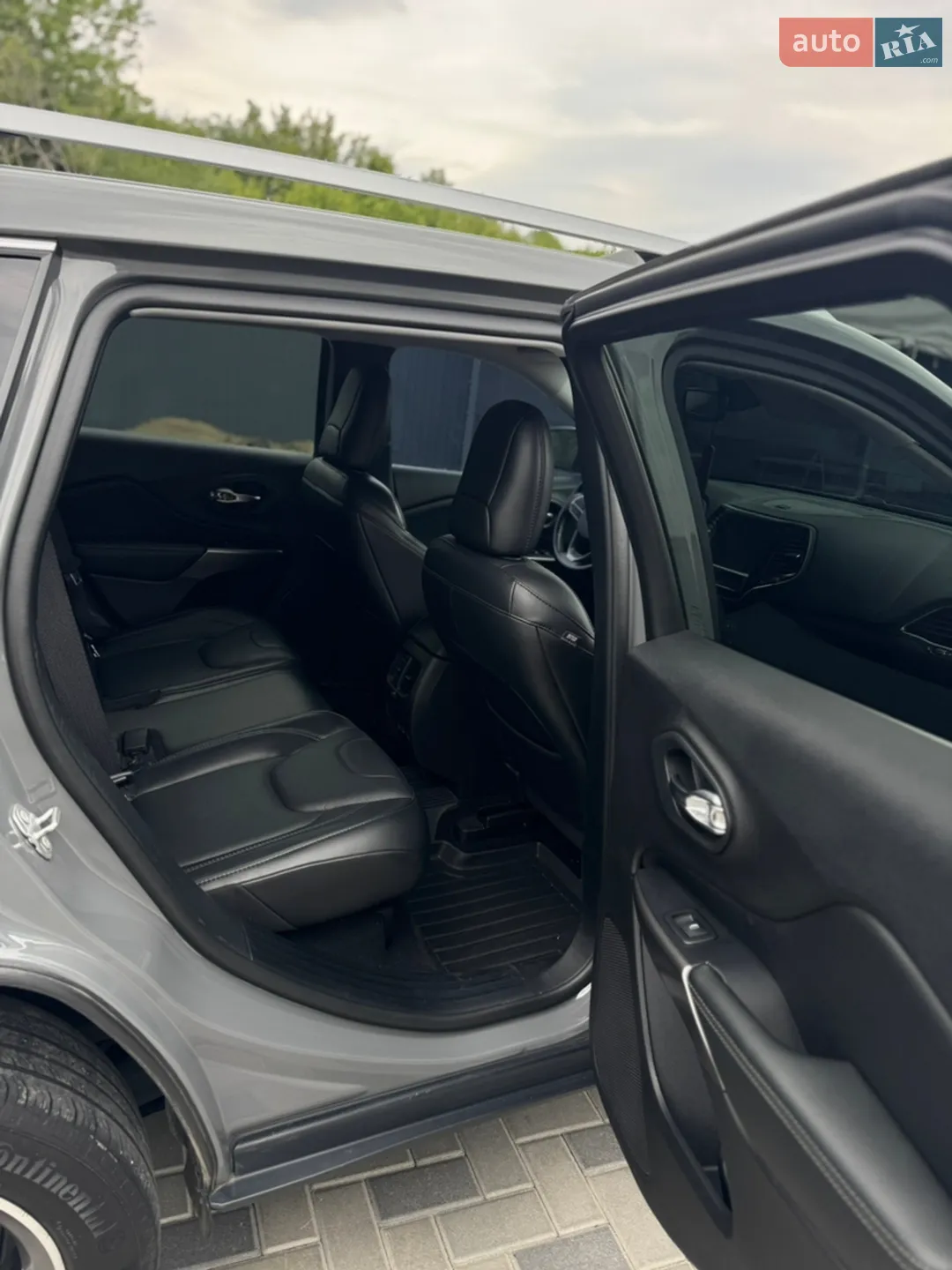 2020 Jeep Cherokee - мініатюра 7