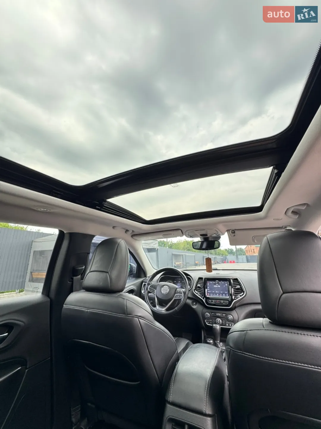 2020 Jeep Cherokee - мініатюра 12