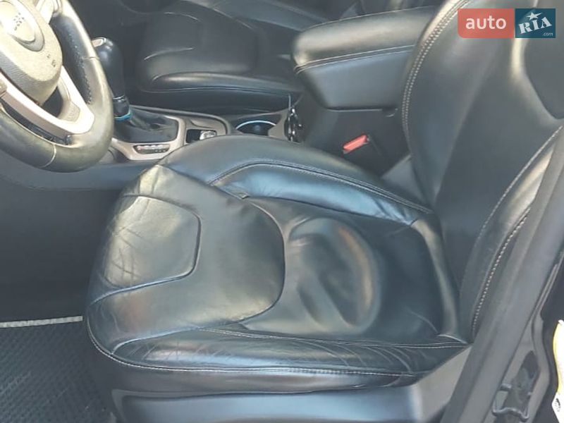 Позашляховик / Кросовер Jeep Cherokee 2013 в Кам'янець-Подільському