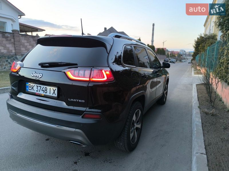 Позашляховик / Кросовер Jeep Cherokee 2020 в Рівному