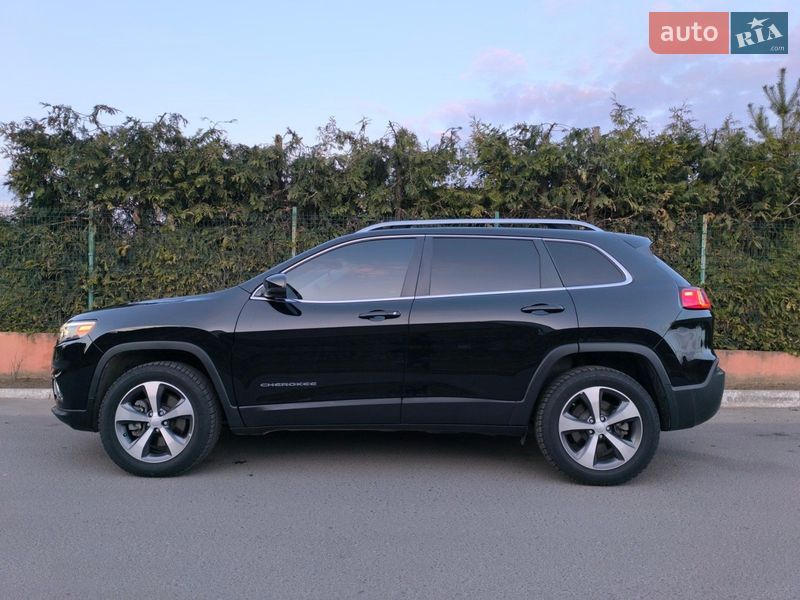 Позашляховик / Кросовер Jeep Cherokee 2020 в Рівному