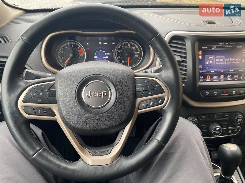 Внедорожник / Кроссовер Jeep Cherokee 2017 в Сумах