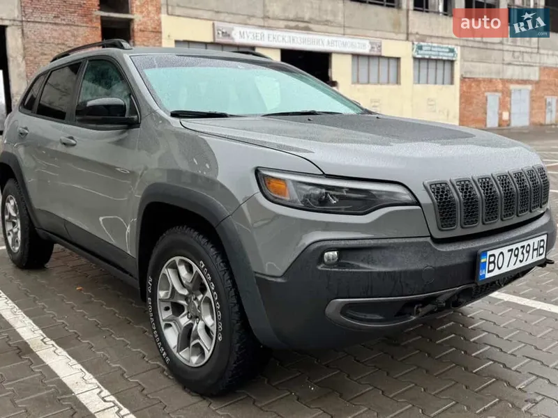 Jeep Cherokee