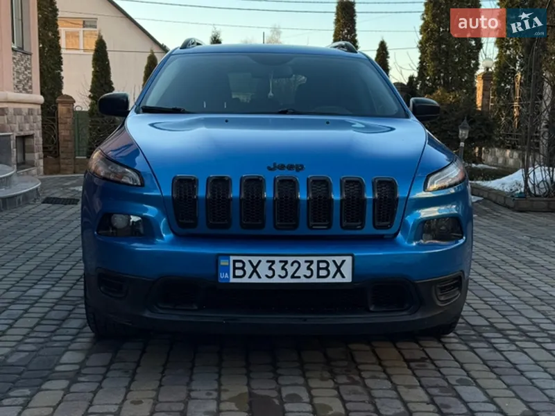 Jeep Cherokee 2018 VIN 1C4PJLDB0KD300772 фото оголошення 12 з 49