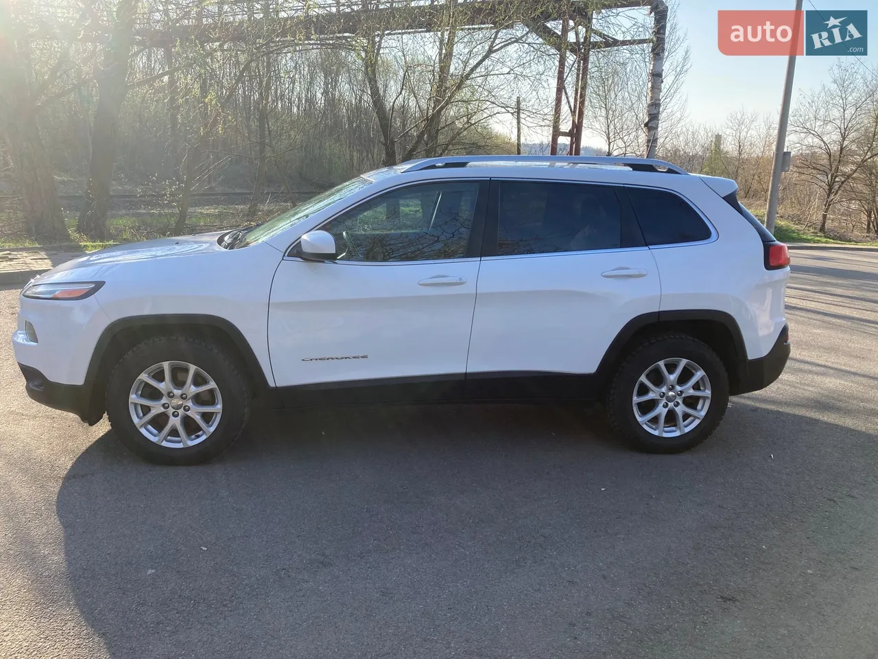 2018 Jeep Cherokee - мініатюра 14