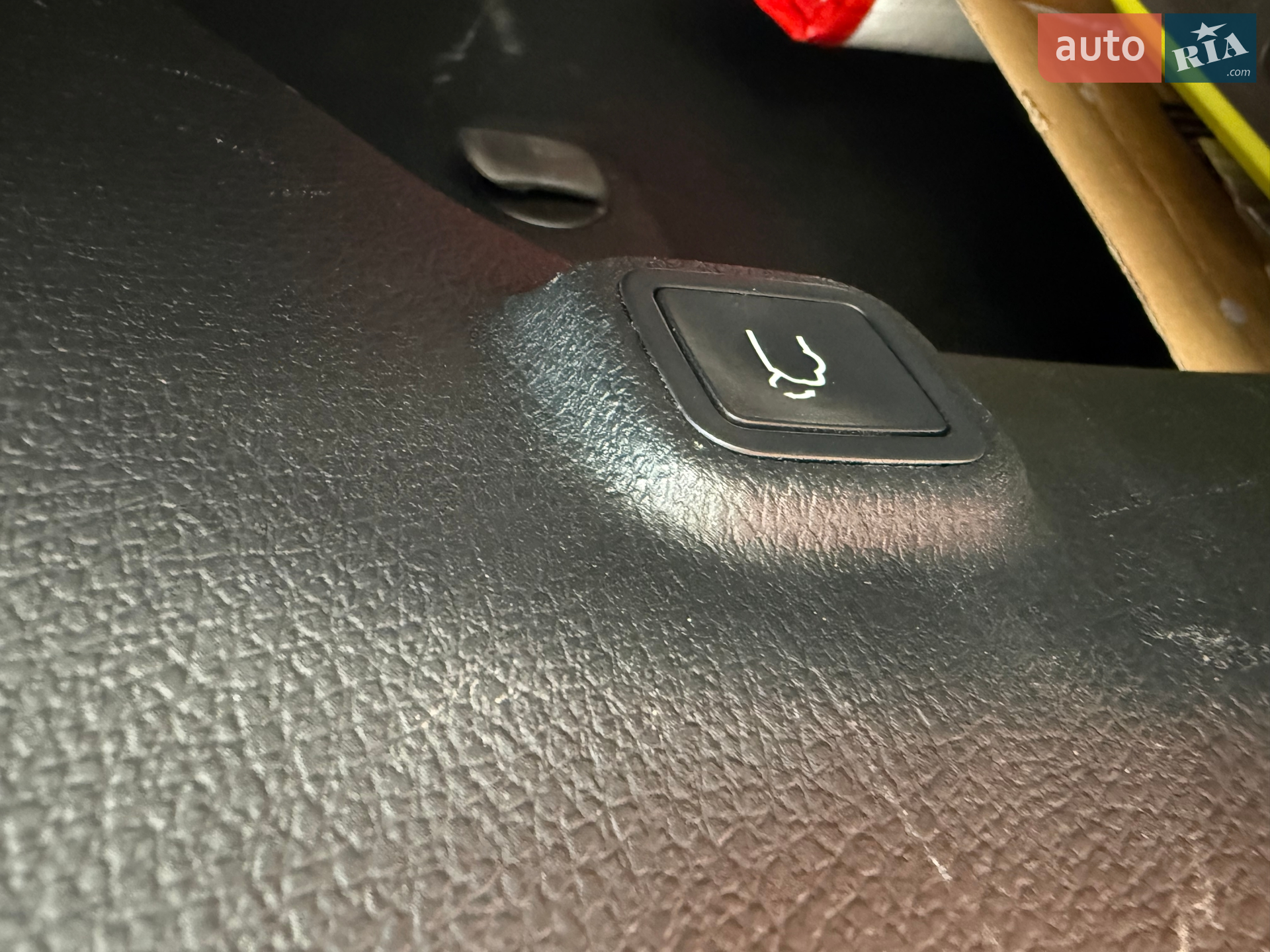 2018 Jeep Cherokee - мініатюра 28