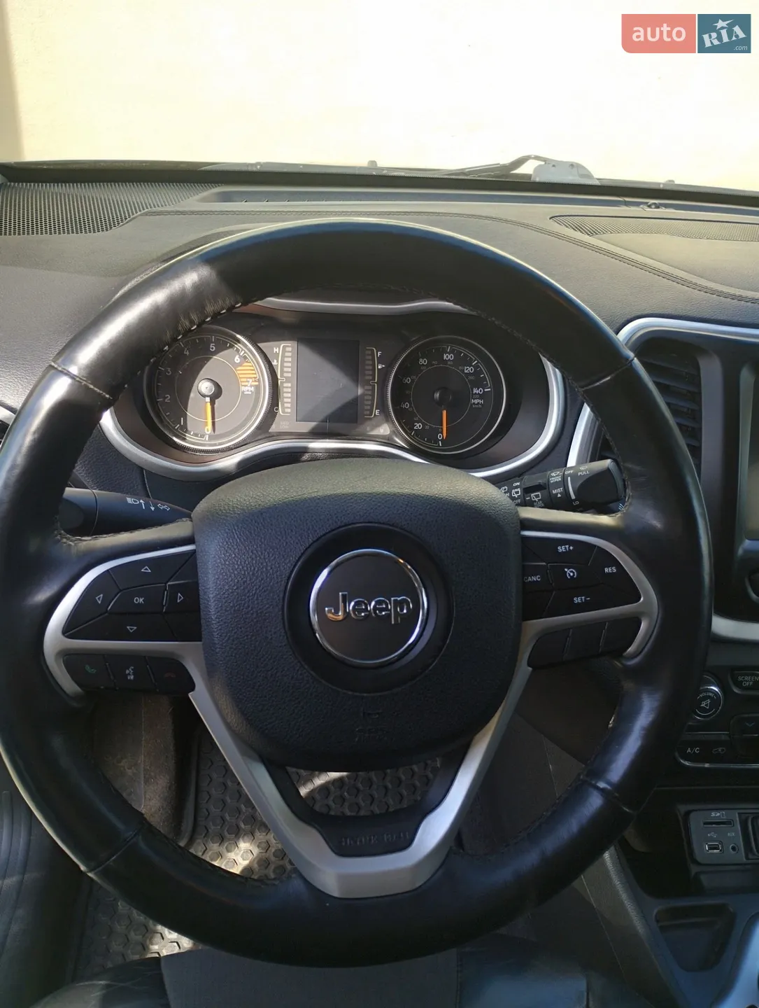 2017 Jeep Cherokee - мініатюра 22
