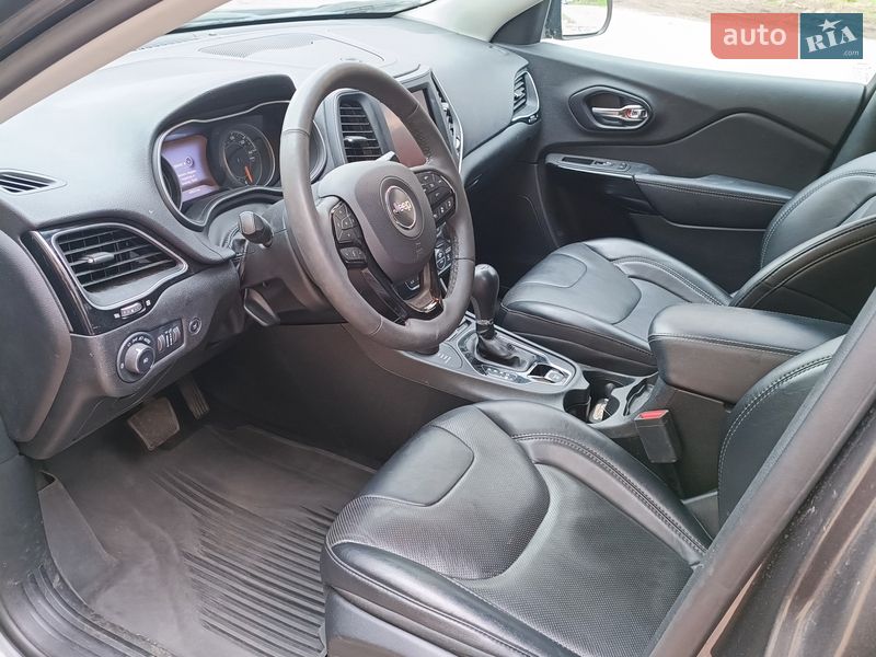 Позашляховик / Кросовер Jeep Cherokee 2022 в Запоріжжі