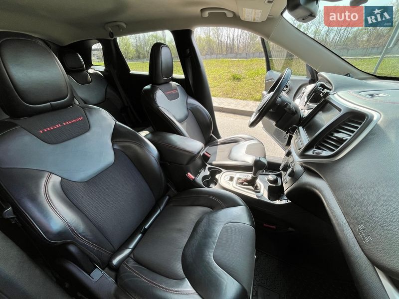 Внедорожник / Кроссовер Jeep Cherokee 2016 в Киеве фото 24 Внедорожник / Кроссовер Jeep Cherokee 2016 в Киеве