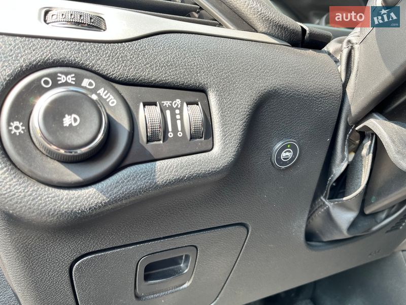 Внедорожник / Кроссовер Jeep Cherokee 2016 в Киеве фото 28 Внедорожник / Кроссовер Jeep Cherokee 2016 в Киеве
