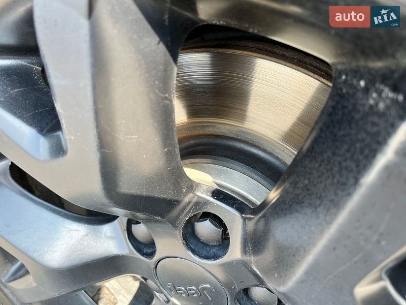 Внедорожник / Кроссовер Jeep Cherokee 2016 в Киеве фото 18 Внедорожник / Кроссовер Jeep Cherokee 2016 в Киеве