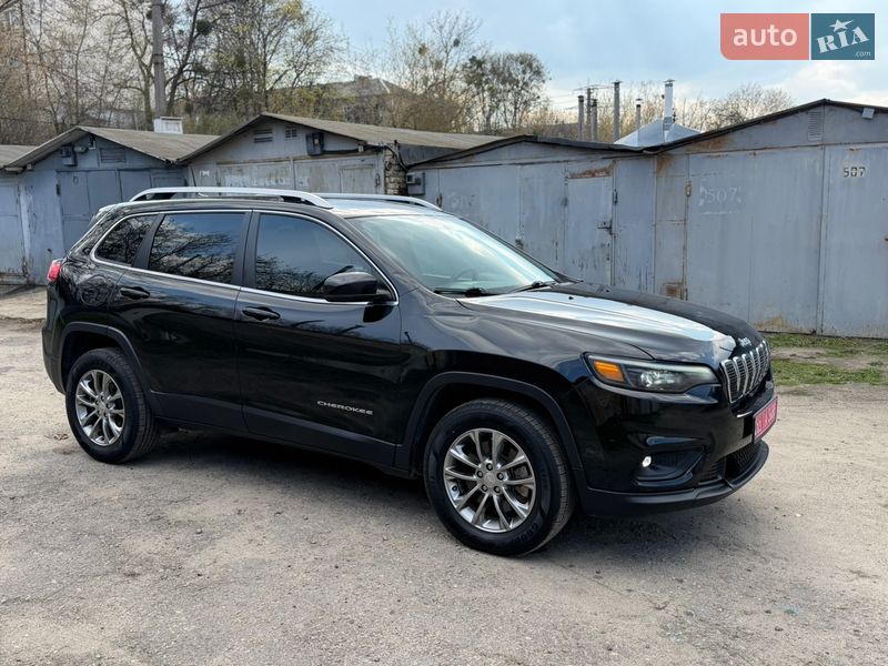 Внедорожник / Кроссовер Jeep Cherokee 2019 в Киеве