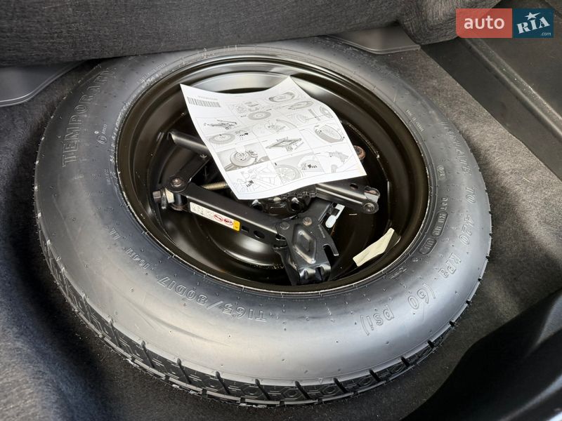 Внедорожник / Кроссовер Jeep Cherokee 2019 в Киеве