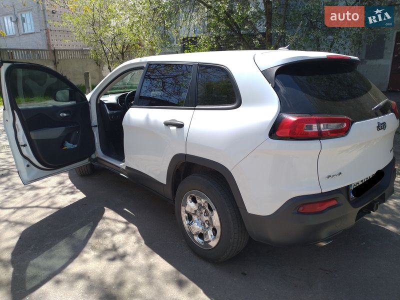 Позашляховик / Кросовер Jeep Cherokee 2014 в Чернігові фото 5 Позашляховик / Кросовер Jeep Cherokee 2014 в Чернігові