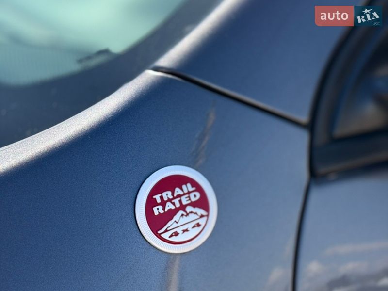 Внедорожник / Кроссовер Jeep Cherokee 2017 в Киеве