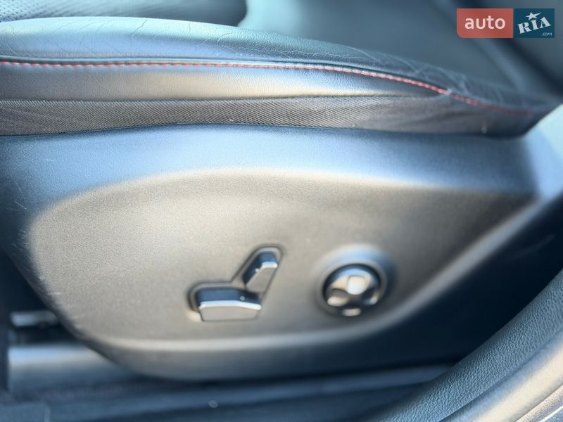 Внедорожник / Кроссовер Jeep Cherokee 2017 в Киеве