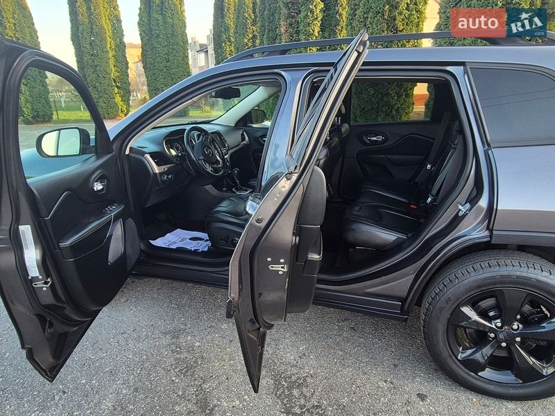 Внедорожник / Кроссовер Jeep Cherokee 2017 в Дубно фото 20 Внедорожник / Кроссовер Jeep Cherokee 2017 в Дубно