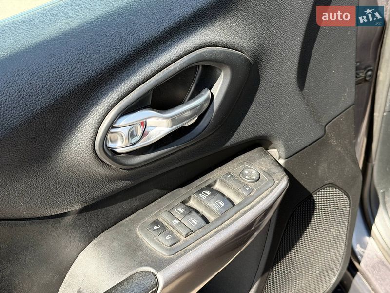 Внедорожник / Кроссовер Jeep Cherokee 2018 в Кривом Роге фото 38 Внедорожник / Кроссовер Jeep Cherokee 2018 в Кривом Роге