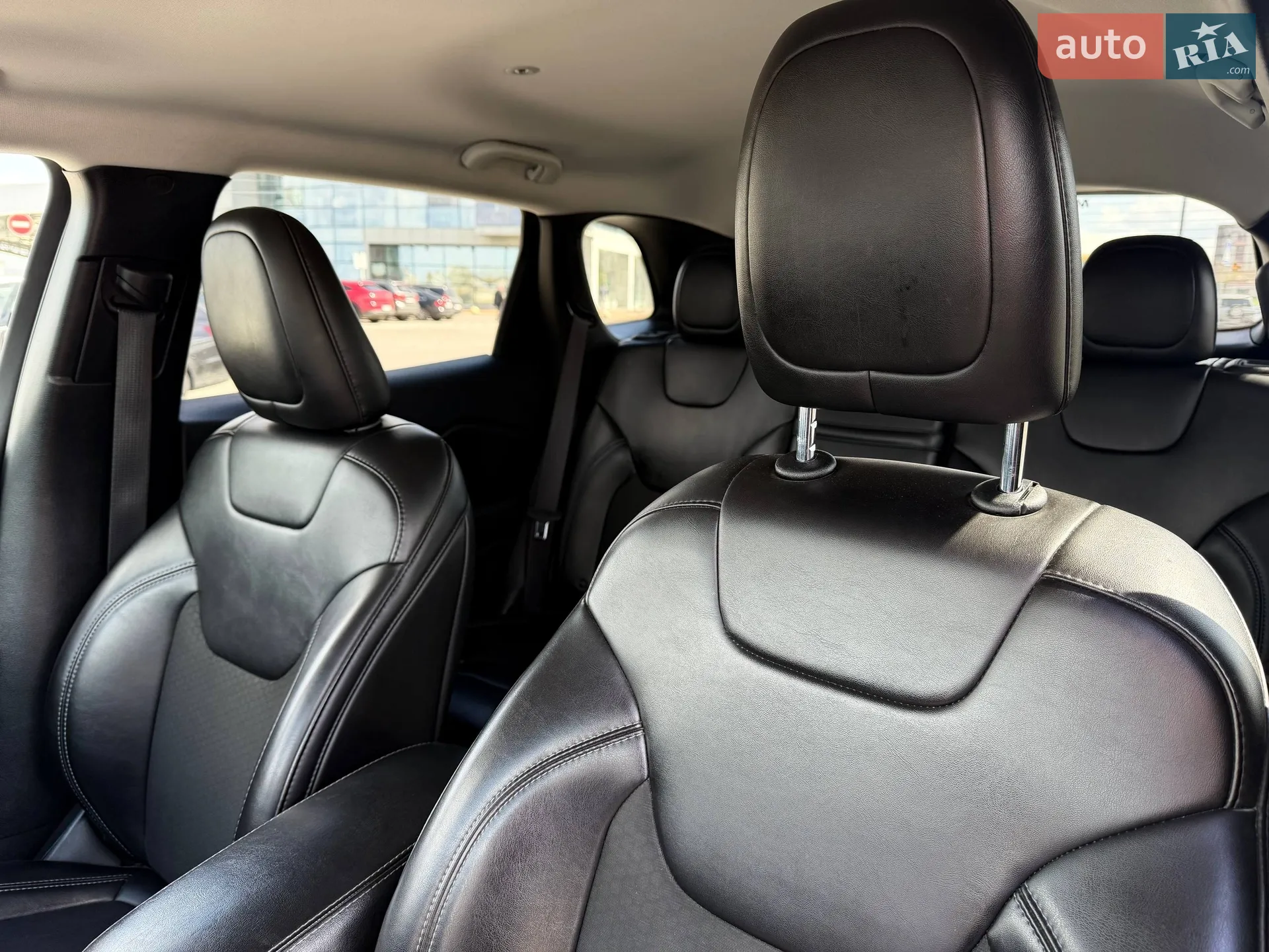 2018 Jeep Cherokee - мініатюра 43