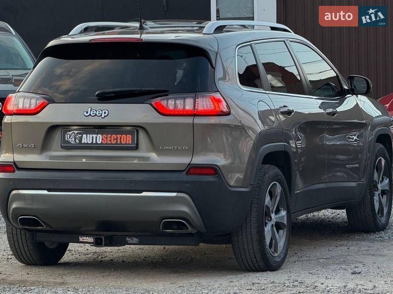 Внедорожник / Кроссовер Jeep Cherokee 2018 в Харькове