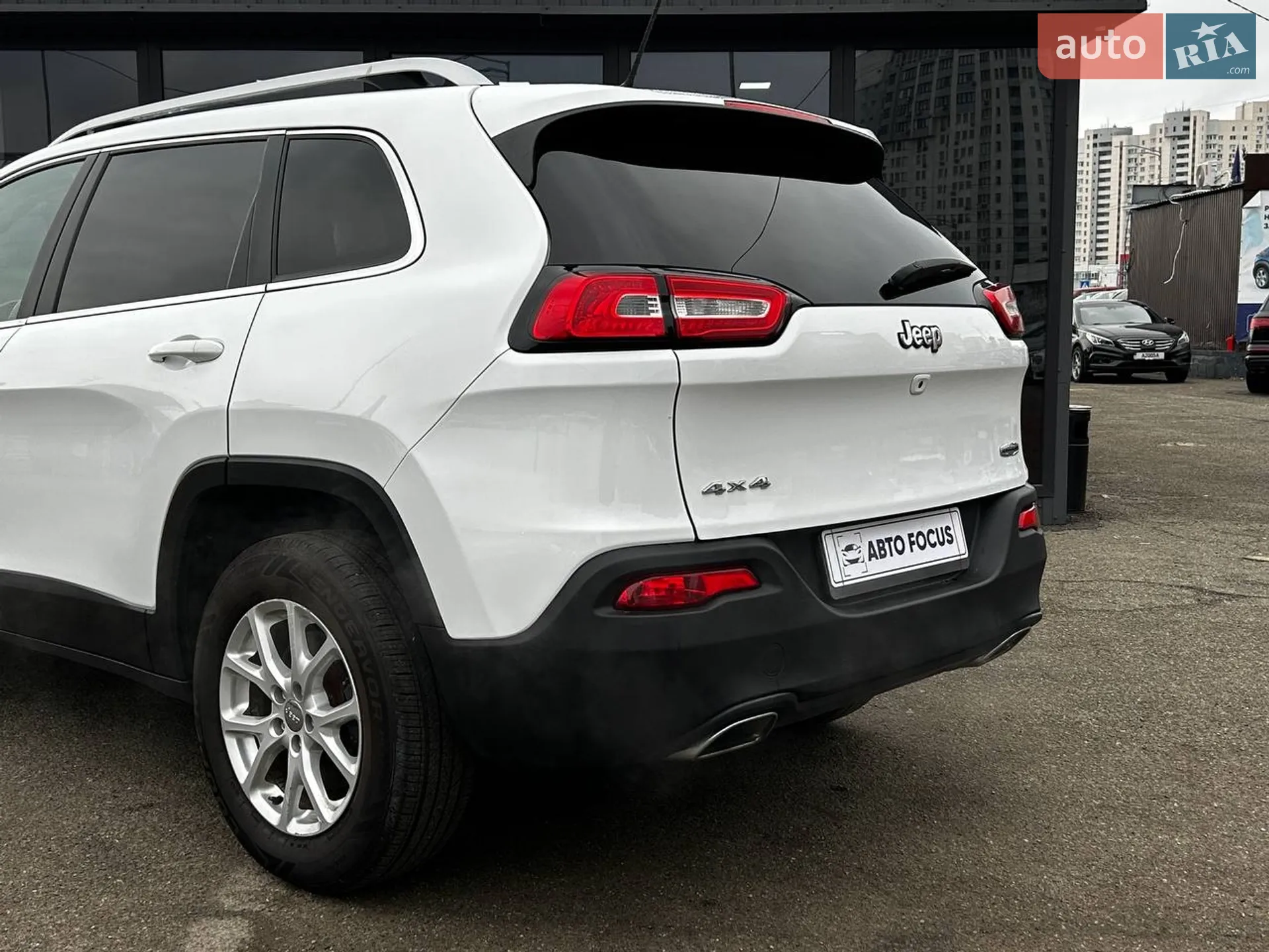 2015 Jeep Cherokee - мініатюра 6