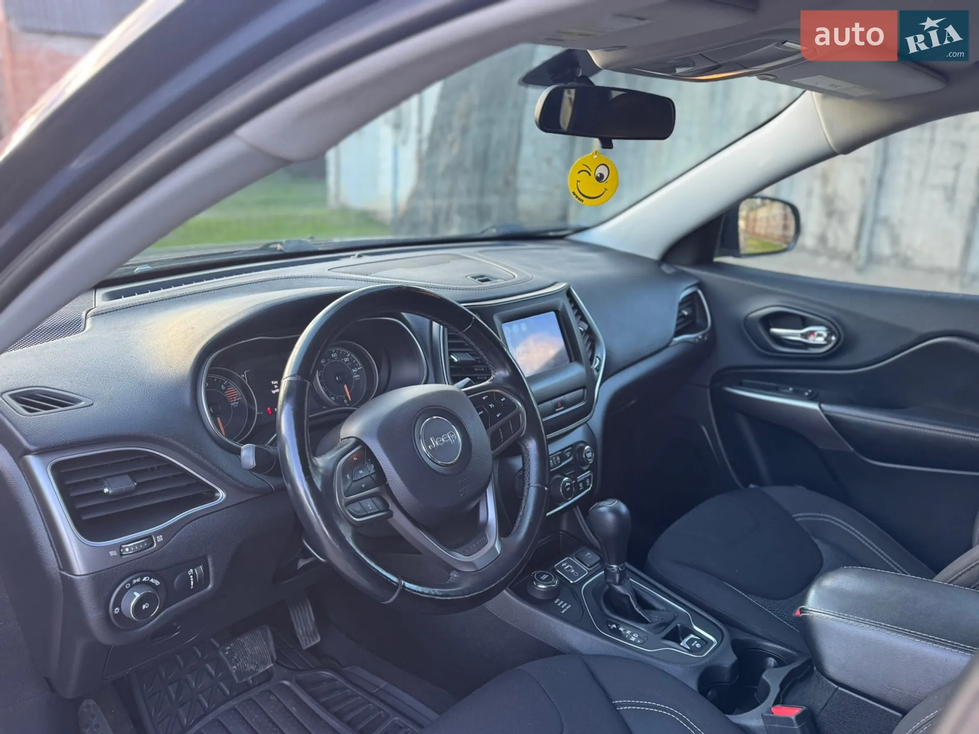 2019 Jeep Cherokee - мініатюра 23