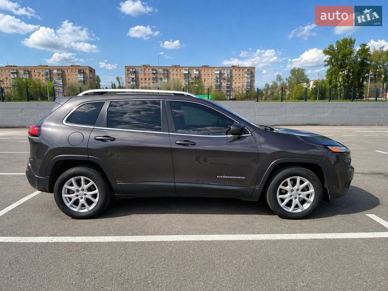 Позашляховик / Кросовер Jeep Cherokee 2016 в Полтаві