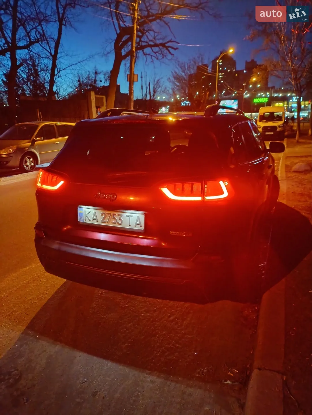 2020 Jeep Cherokee - мініатюра 8