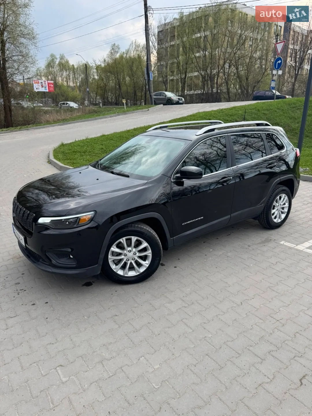 2019 Jeep Cherokee - мініатюра 5