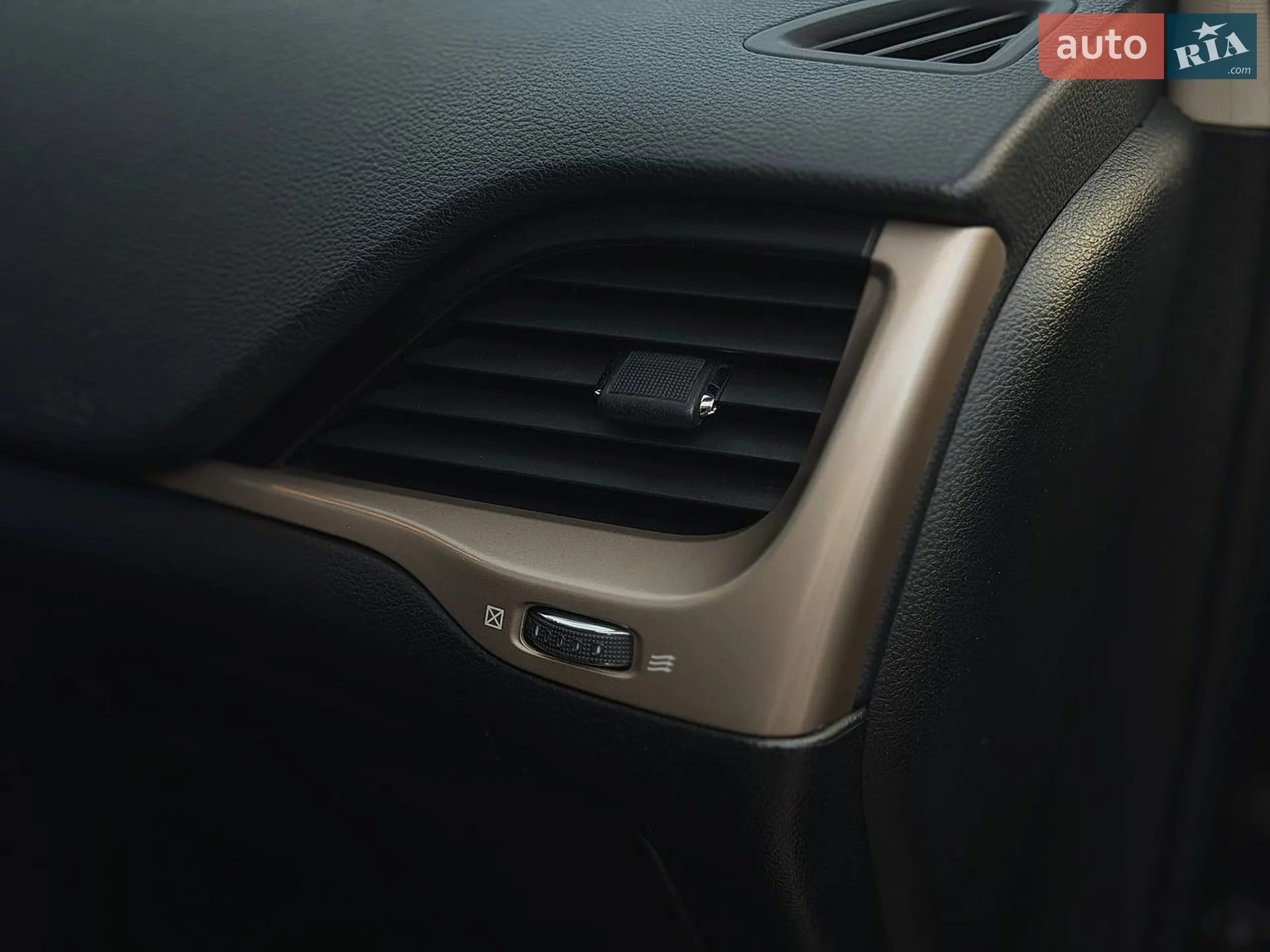 2013 Jeep Cherokee - мініатюра 24
