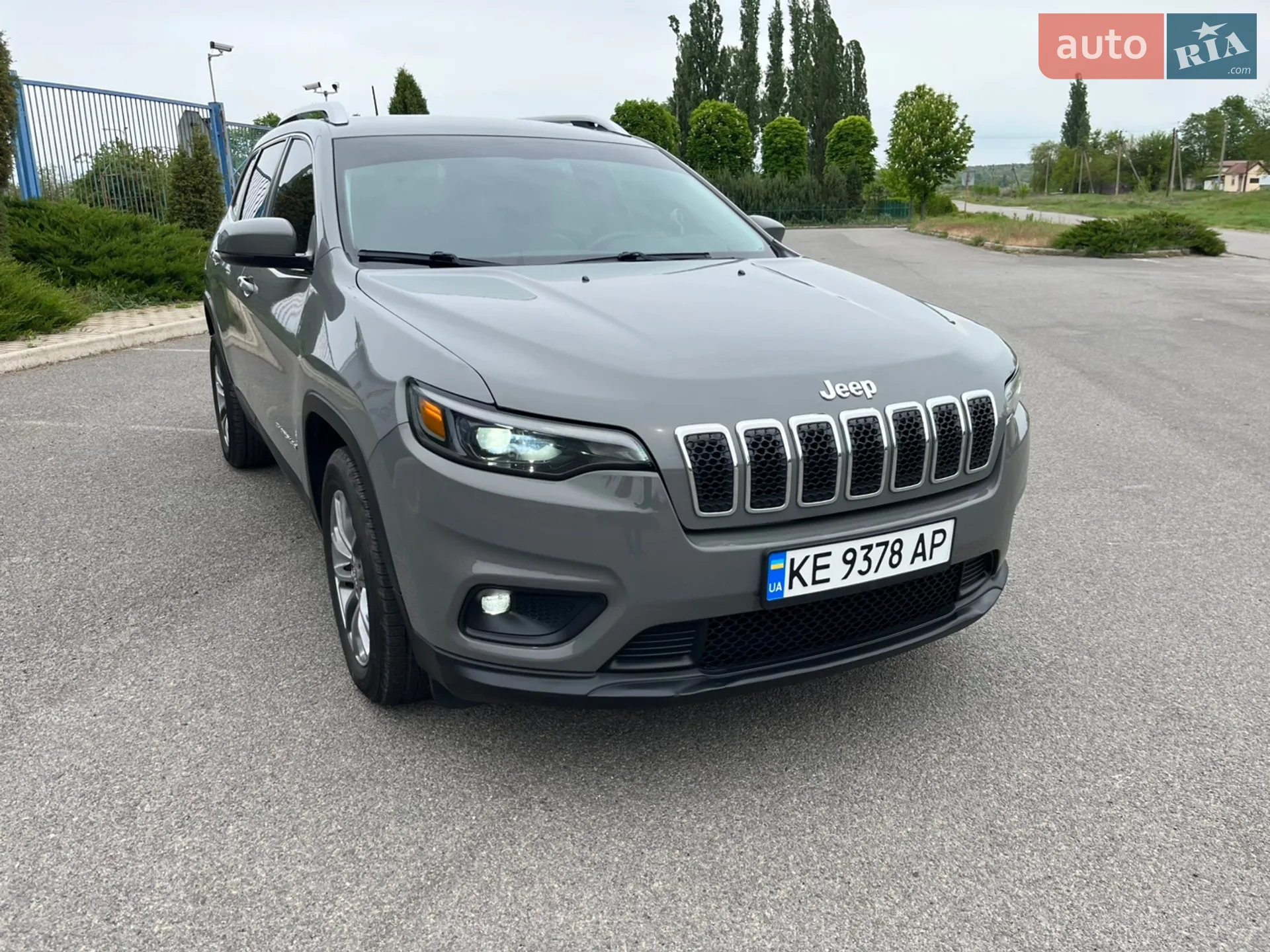 2019 Jeep Cherokee - фото 1
